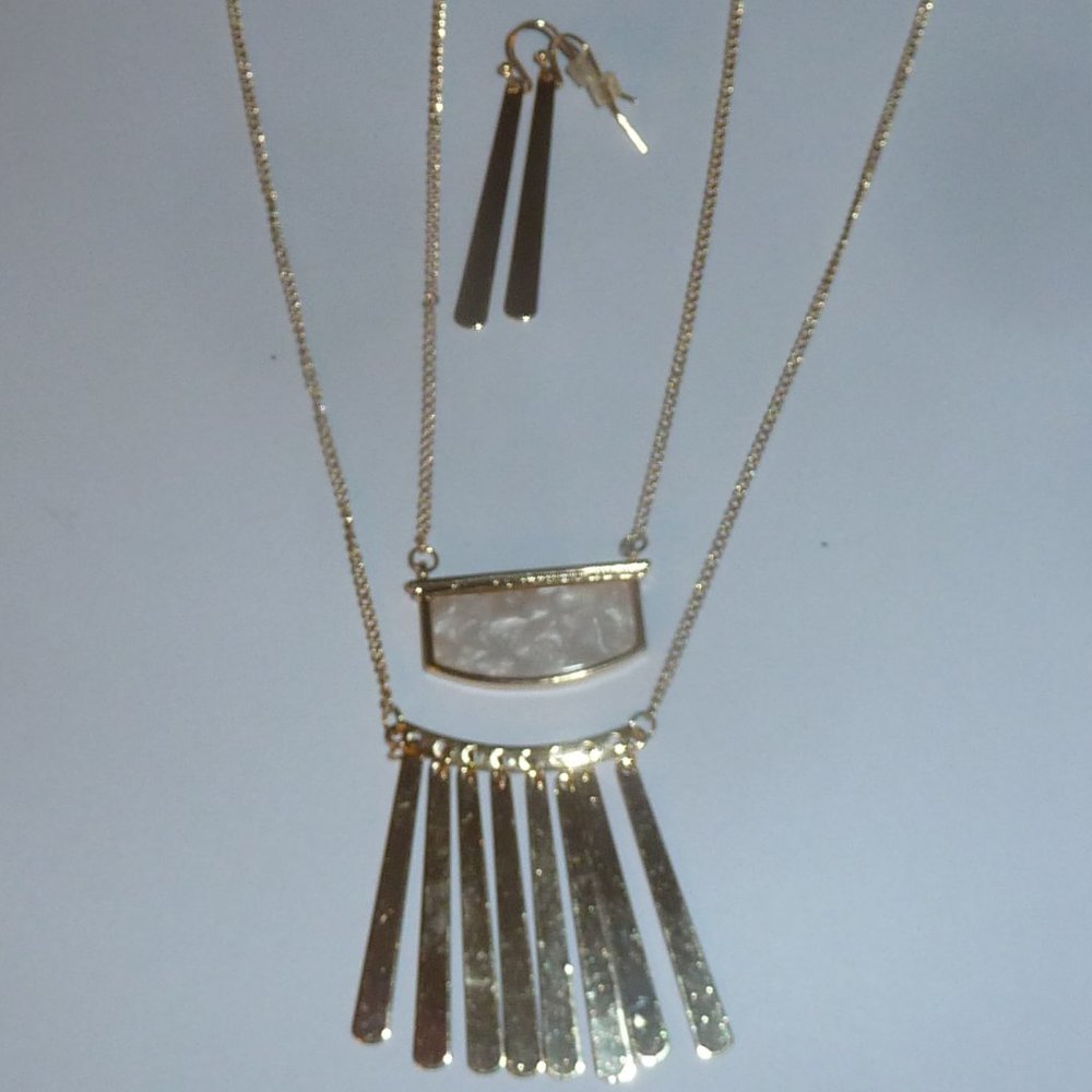 3 Piece Gold Tone Jewelry Set, Layer Necklaces, Earrings, Mint Mongoose, New